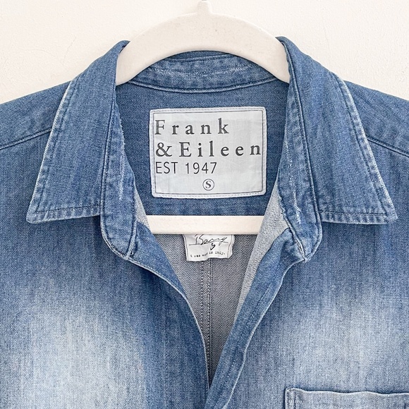 Frank & Eileen Barry Famous Denim Shirt Distressed Vintage Wash S - Picture 5 of 9